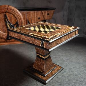 Шахматный стол из карельской березы и янтаря "Инфинити" светлый